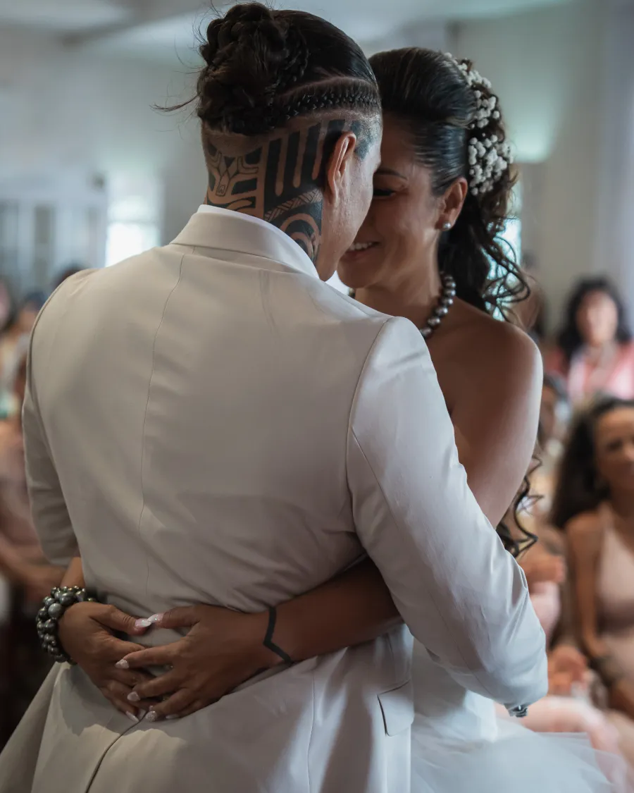 Mariage polynésien — famille réunie